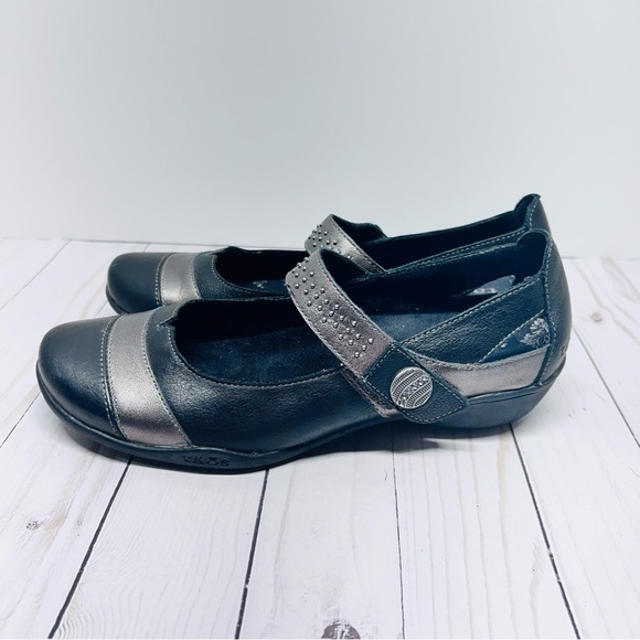 Taos Footwear Serenade Black and Silver Mary Jane Flats Size 8 US/39 EU - Picture 6 of 10